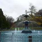 The *Best* Airbnb For Transport In London! Promise