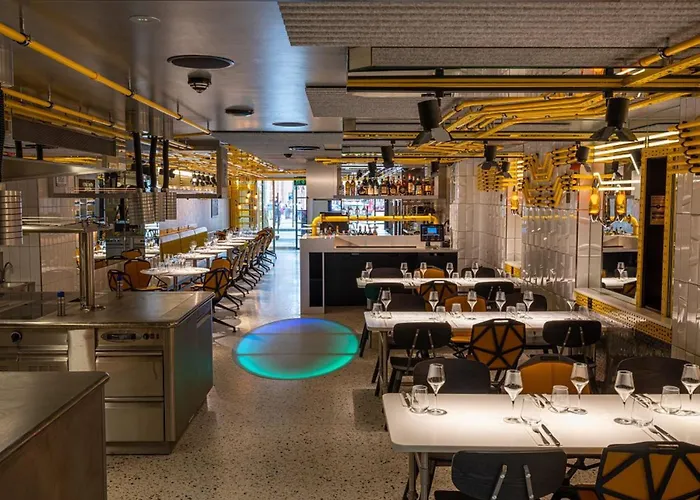 The *Best* Airbnb For Transport In London! Promise
